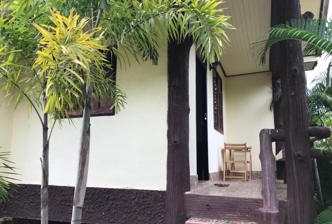 Lanta School Beach Resort Koh Lanta Exterior photo