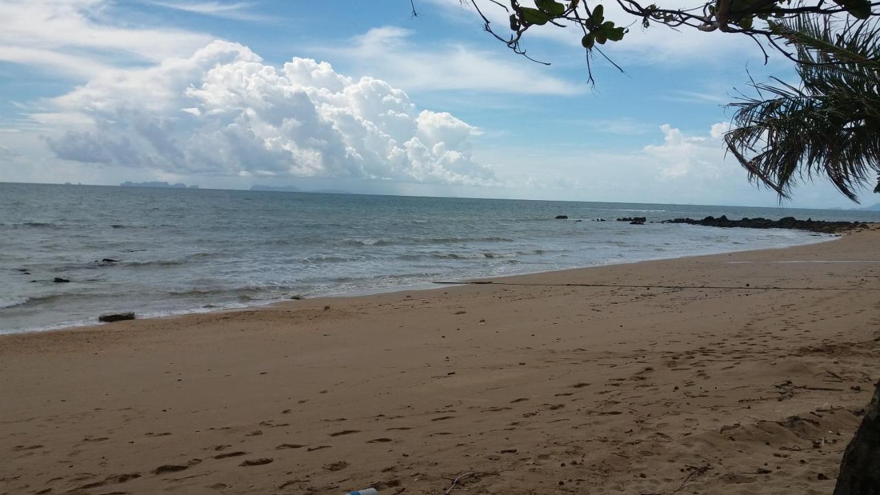 Lanta School Beach Resort Koh Lanta Exterior photo