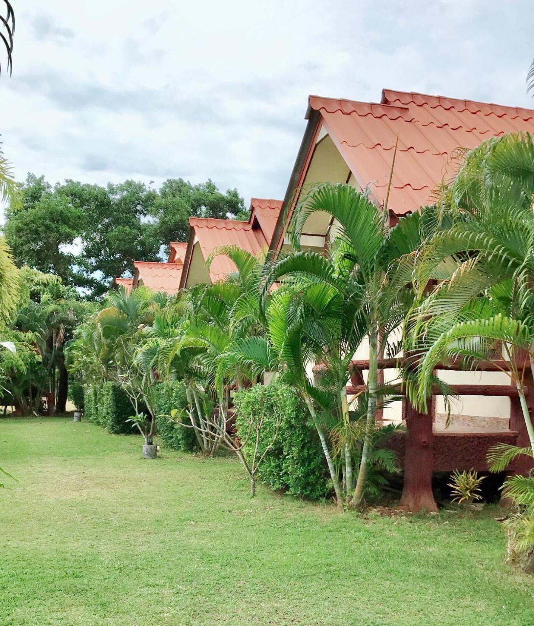 Lanta School Beach Resort Koh Lanta Exterior photo