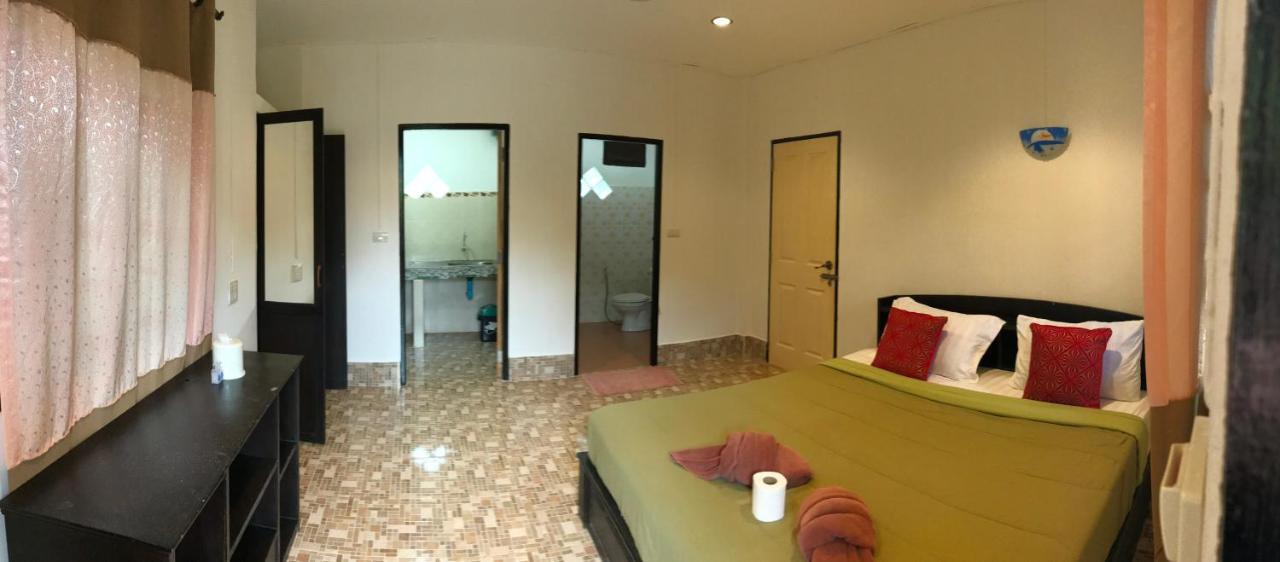 Lanta School Beach Resort Koh Lanta Exterior photo